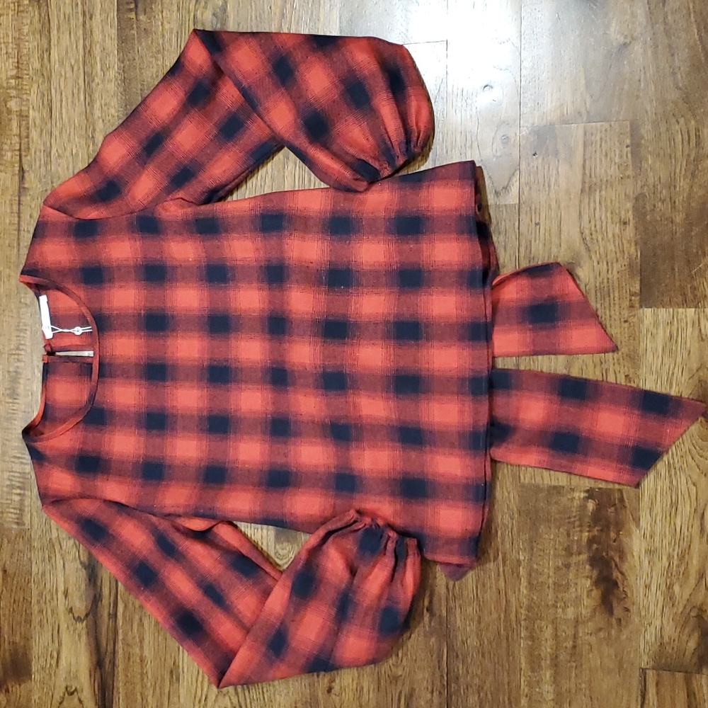 Womens Cupshe red & black plaid flannel top size S